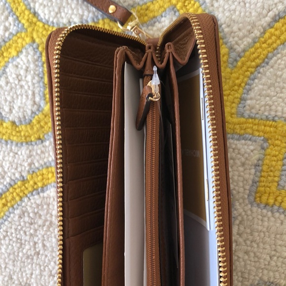 🤎NWT Michael Kors Jet Set Leather Wallet🤎 - Picture 7 of 10